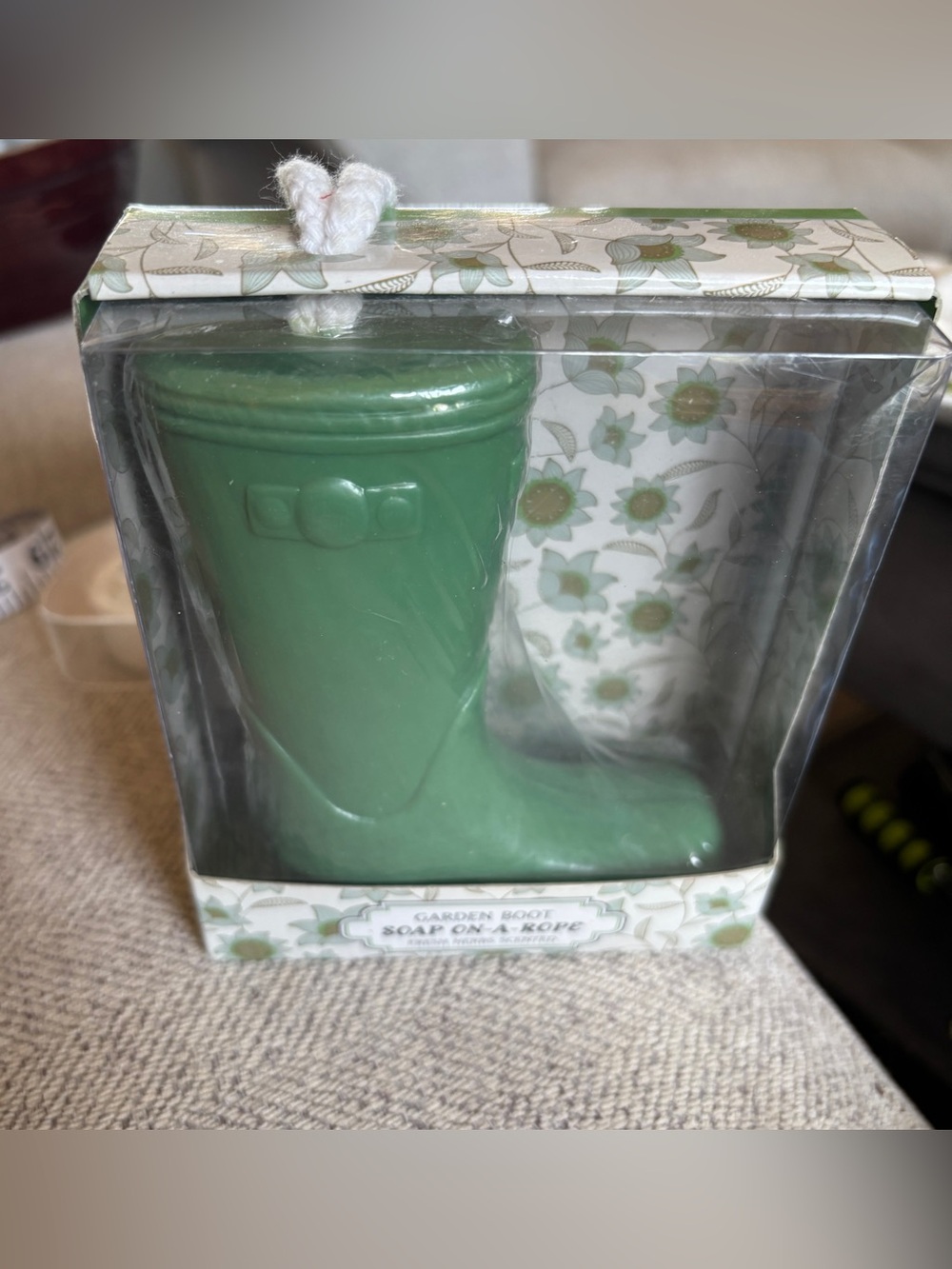 NIB GARDEN BOOT Soap on a Rope